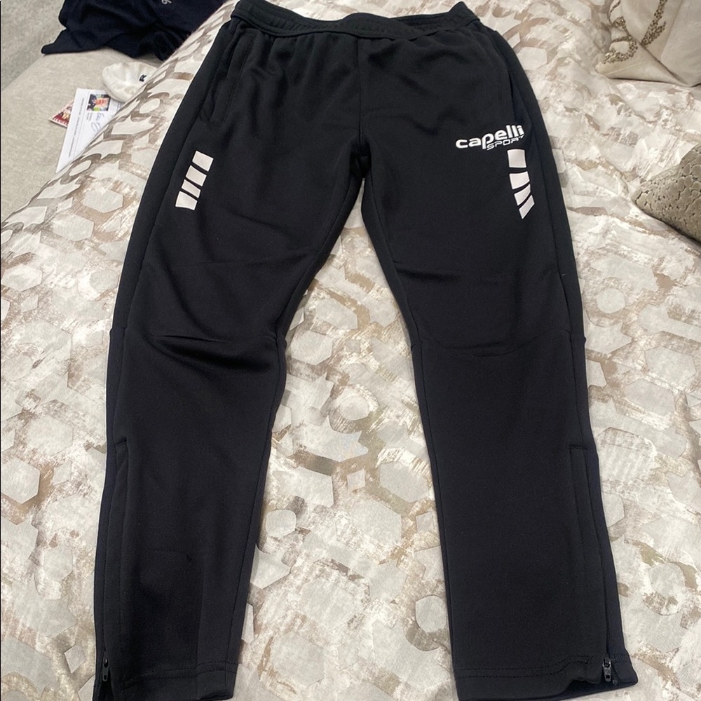 Capelli Sport Tapered Sweatpants with Sporty Style